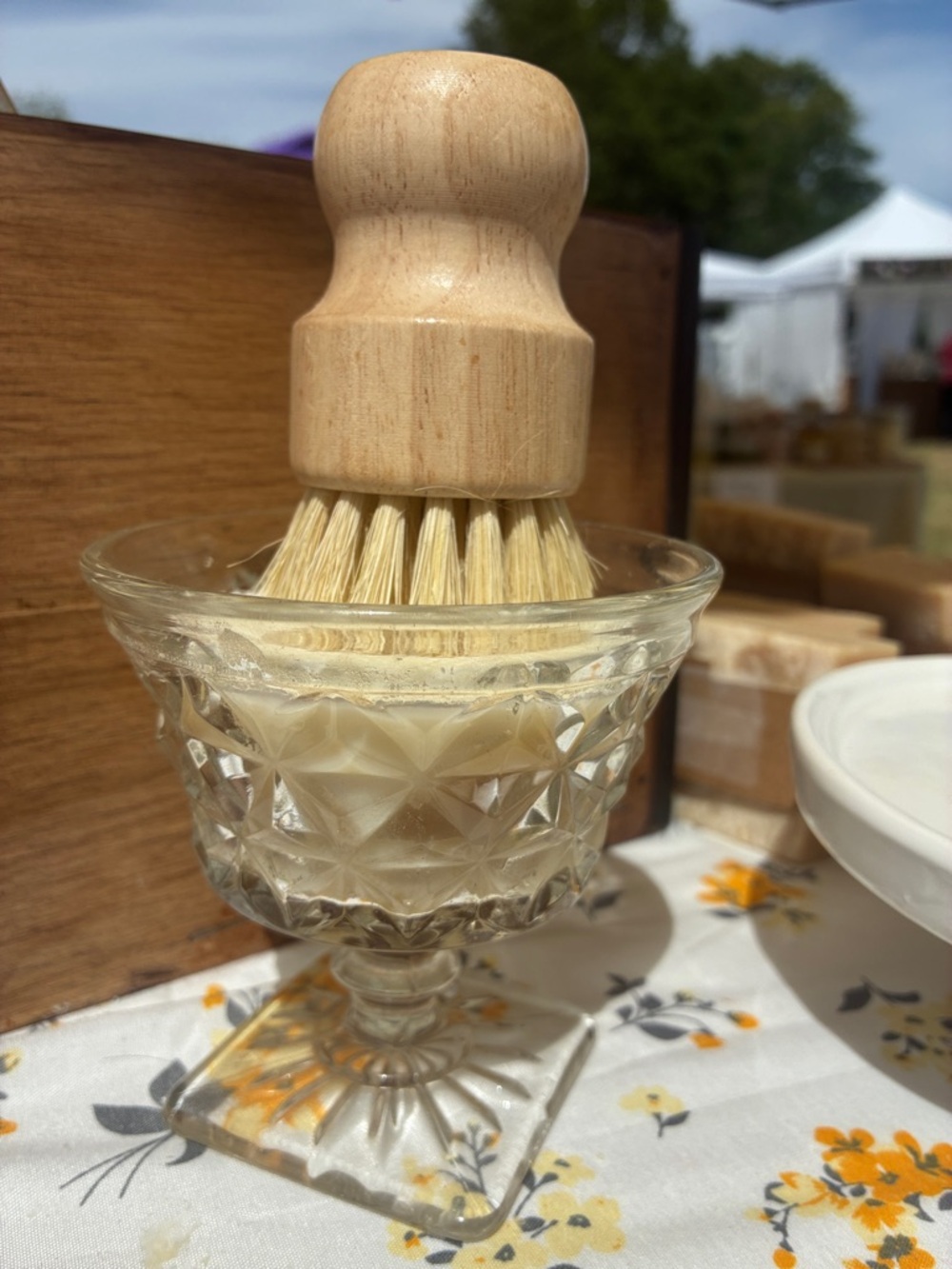 All Natural lemon dish wash with Scrub Brush with Cream Bristles - citrusy